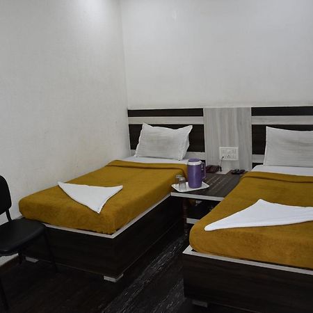 Midtown Hotel Ahmedabad Luaran gambar