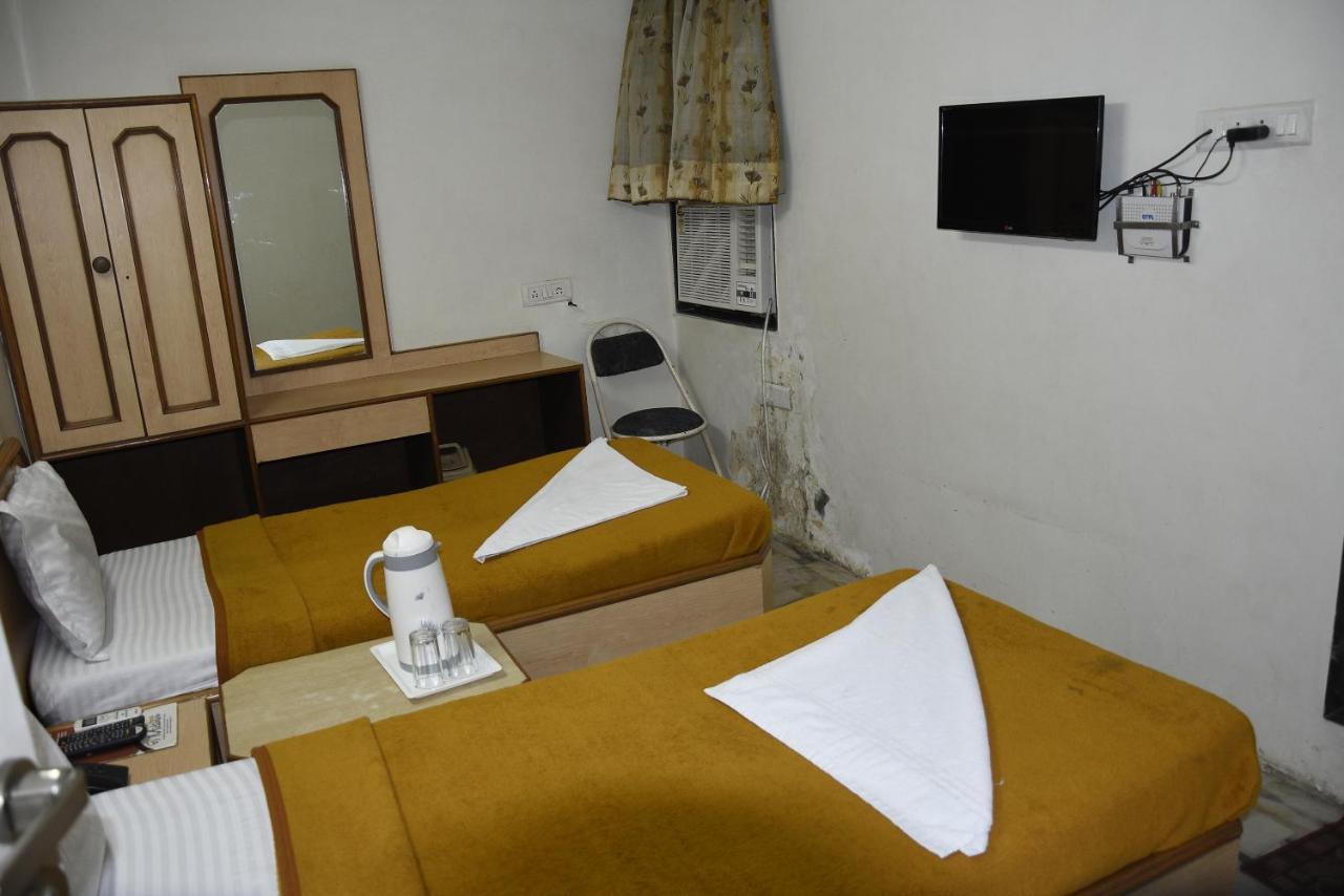 Midtown Hotel Ahmedabad Luaran gambar