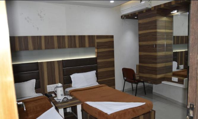 Midtown Hotel Ahmedabad Luaran gambar