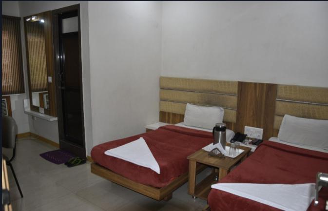 Midtown Hotel Ahmedabad Luaran gambar