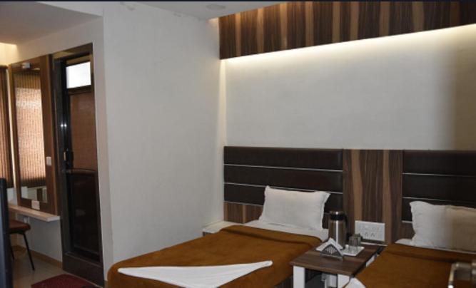 Midtown Hotel Ahmedabad Luaran gambar